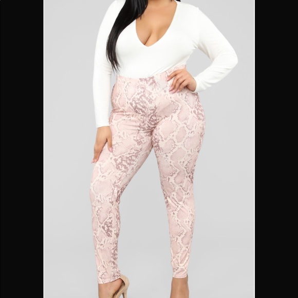 Pants - Pink snake skin leggings (1x)